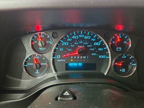 Used 2024 Chevrolet Express 3500 Extended RWD image 11