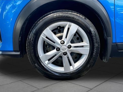 Used 2023 Nissan Kicks S FWD image 11