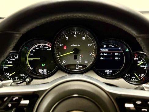Used 2016 Porsche Cayenne S AWD/4WD image 22