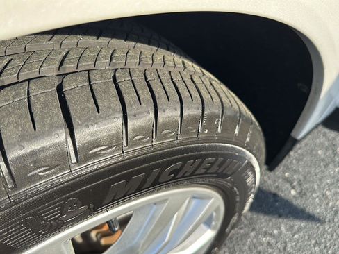 Used 2017 Cadillac XT5 Premium Luxury image 36