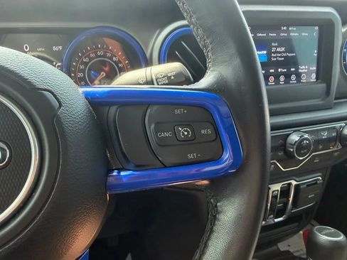 Used 2021 Jeep Gladiator Sport AWD/4WD image 17