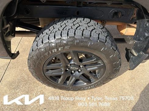 Used 2022 Chevrolet Silverado 1500 Custom Trail Boss w/ Midnight Edition AWD/4WD image 12