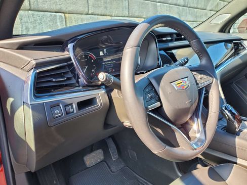 Certified 2024 Cadillac XT6 Premium Luxury AWD/4WD image 19