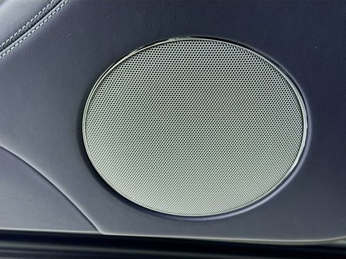 New 2025 Bentley Bentayga image 17