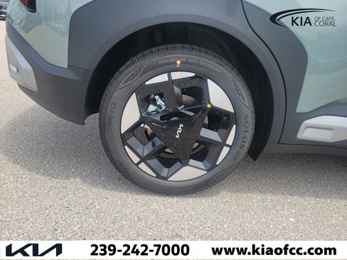 New 2027 Kia Seltos S FWD image 9