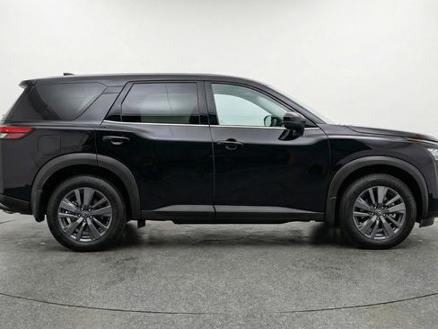 Used 2025 Nissan Pathfinder SV FWD image 11