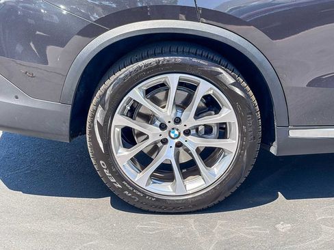 Used 2023 BMW X5 xDrive40i w/ Parking Assistance Package AWD/4WD image 10
