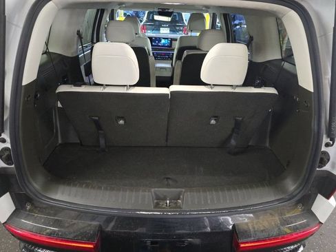 Used 2024 Hyundai Santa Fe Calligraphy FWD image 5