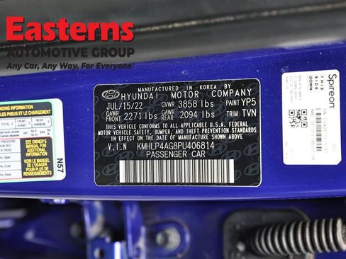 Used 2023 Hyundai Elantra Limited w/ Preferred Accessory Package image 37