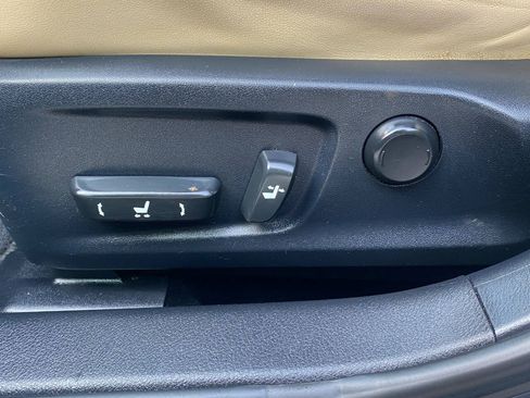 Used 2016 Lexus IS 200t RWD image 15