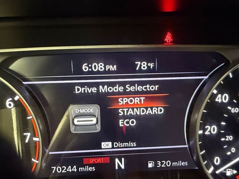 Used 2024 Nissan Rogue S FWD image 33