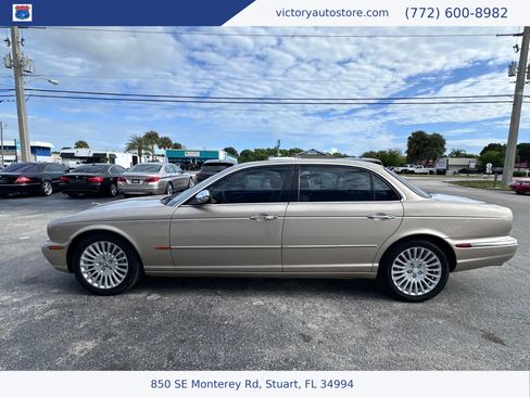 Used 2005 Jaguar XJ8 L image 6