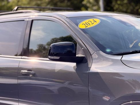 Used 2024 Dodge Durango GT AWD/4WD image 6
