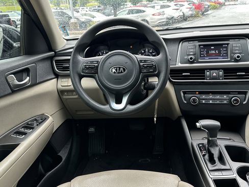 Used 2017 Kia Optima LX FWD image 16
