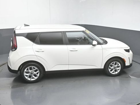 Used 2024 Kia Soul LX w/ Option Group 015 FWD image 48
