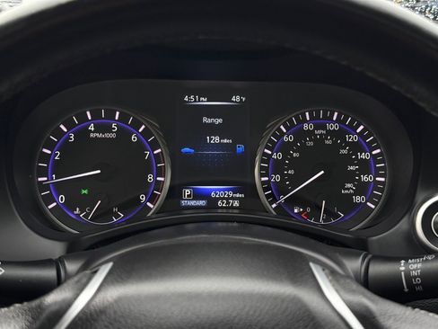 Used 2017 INFINITI Q60 Red Sport 400 image 21