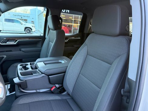 New 2026 GMC Sierra 1500 SLE image 14