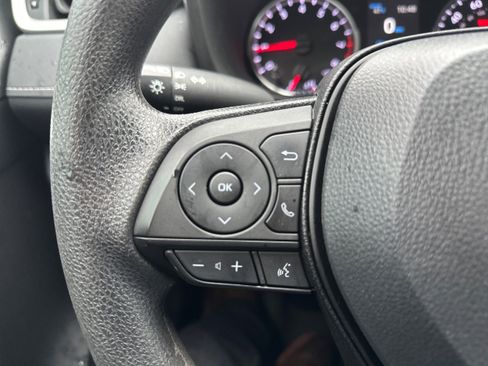 Used 2022 Toyota RAV4 LE image 20