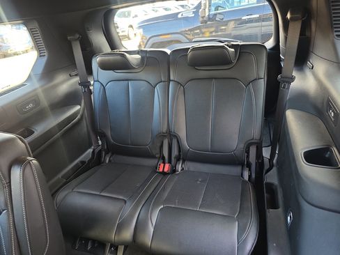 Used 2024 Jeep Grand Cherokee L Limited w/ Luxury Tech Group II image 15