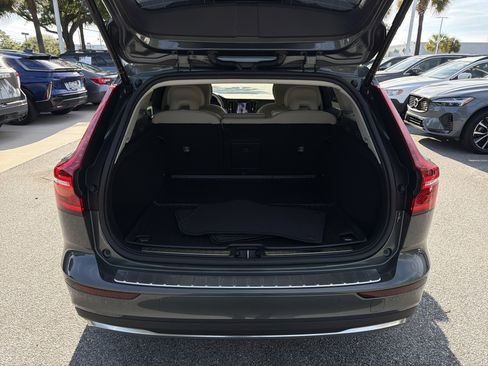Used 2026 Volvo V60 B5 Cross Country Plus w/ Protection Package Premier AWD/4WD image 34