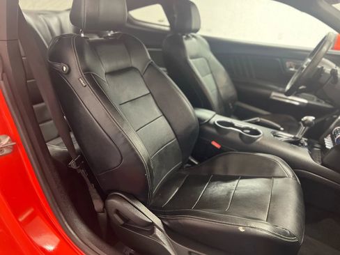 Used 2015 Ford Mustang Premium image 12