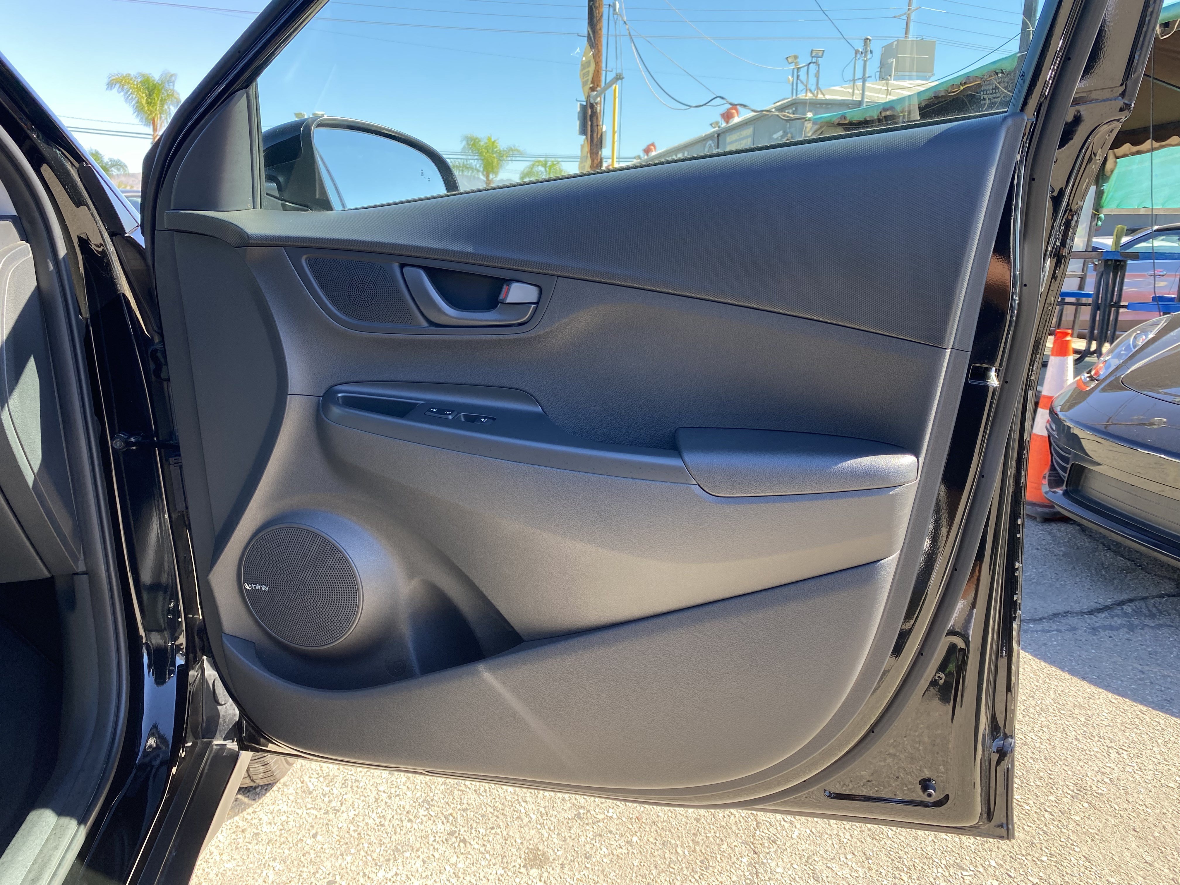 Used 2021 Hyundai Kona SEL Plus FWD image 28