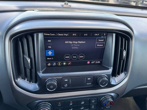 Used 2020 Chevrolet Colorado Z71 AWD/4WD image 19