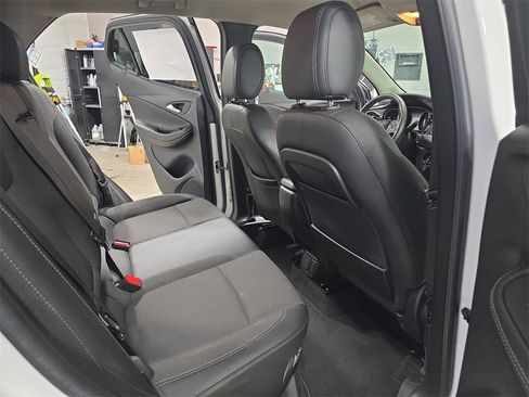 Used 2022 Buick Encore GX Select w/ Sport Touring Package image 11