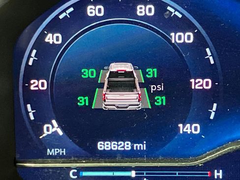 Used 2022 Chevrolet Silverado 1500 RST image 21