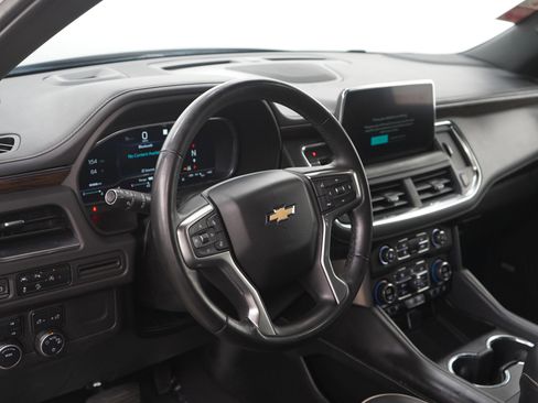 Used 2023 Chevrolet Suburban Premier AWD/4WD image 22