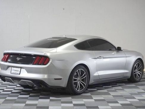Used 2017 Ford Mustang Premium image 6
