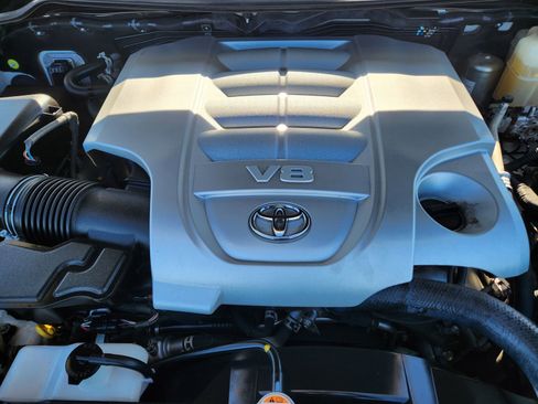 Used 2021 Toyota Land Cruiser image 37