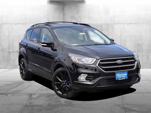 Used 2017 Ford Escape Titanium FWD image 2