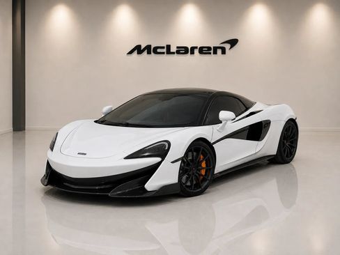 Used 2018 McLaren 570S Spider RWD image 10