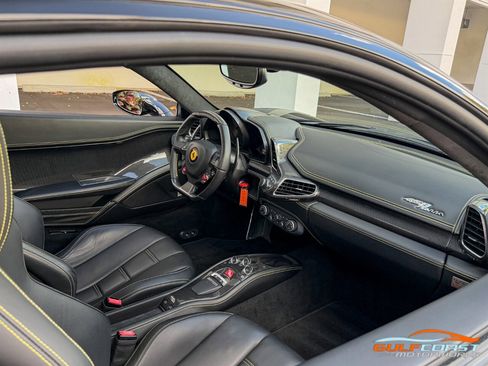 Used 2010 Ferrari 458 Italia Coupe image 28