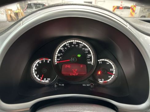 Used 2013 Volkswagen Beetle 2.5 image 14