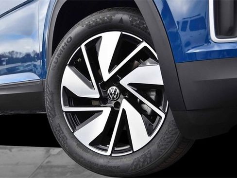 New 2026 Volkswagen Atlas SE image 3