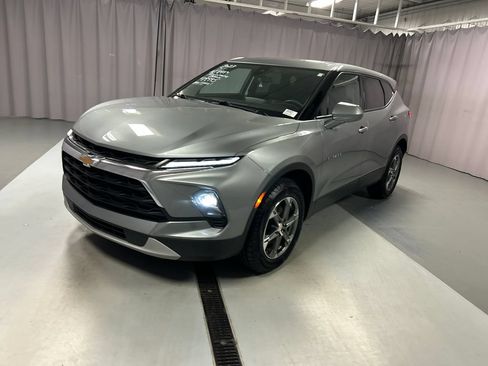 Used 2023 Chevrolet Blazer LT w/ Driver Confidence Package FWD image 3