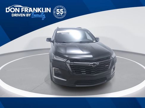 Used 2023 Chevrolet Traverse RS image 1