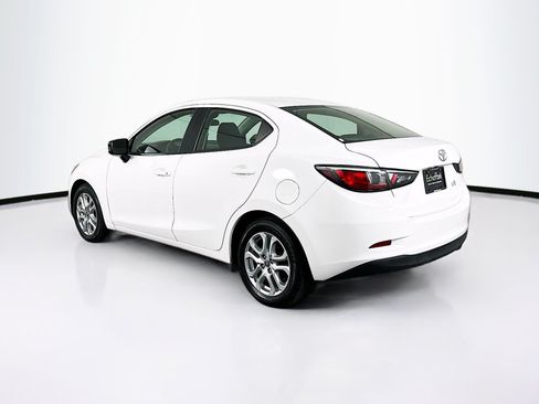 Used 2018 Toyota Yaris iA FWD image 5