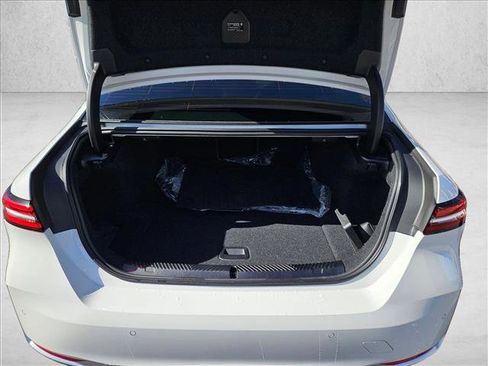 Used 2026 BMW i5 eDrive40 w/ Premium Package image 6