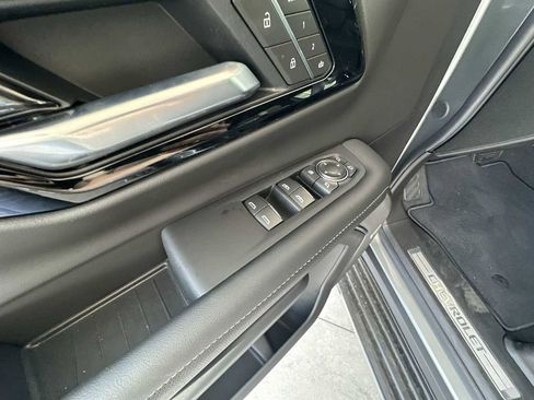 New 2025 Chevrolet Suburban Premier AWD/4WD image 23