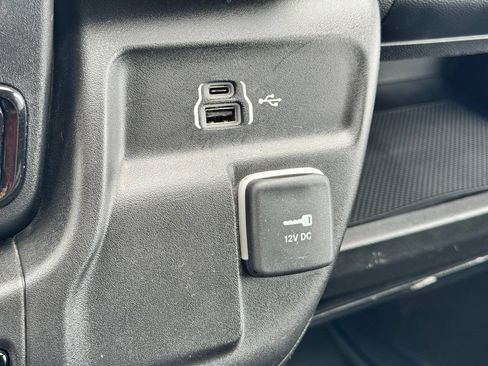 Used 2023 RAM ProMaster 2500 FWD image 23