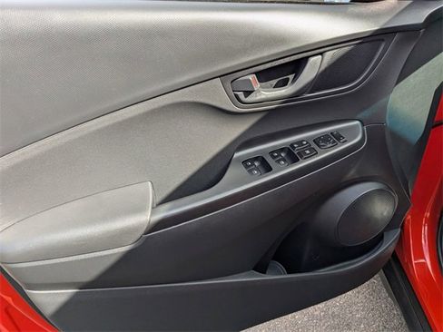 Used 2020 Hyundai Kona SEL image 8