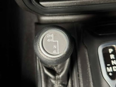 Used 2018 Jeep Wrangler Sport AWD/4WD image 26