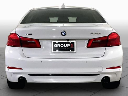 Used 2018 BMW 530i xDrive w/ Premium Package AWD/4WD image 10