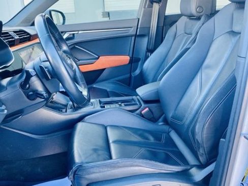 Used 2020 Audi Q3 2.0T Prestige w/ Prestige Package image 11