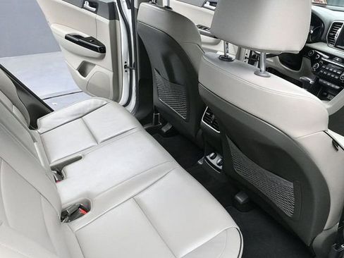 Used 2019 Kia Sportage EX w/ EX Premium Package image 16