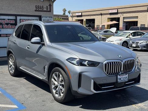 Used 2024 BMW X5 sDrive40i w/ Parking Assistance Package RWD image 3