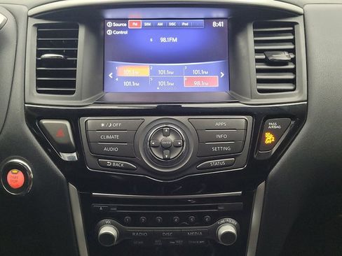 Used 2020 Nissan Pathfinder S image 25